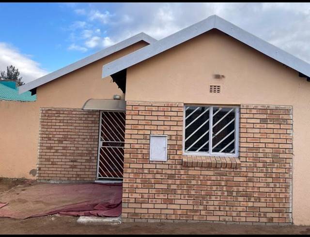 3 BEDROOM HOUSE FOR SALE IN MANKWENG